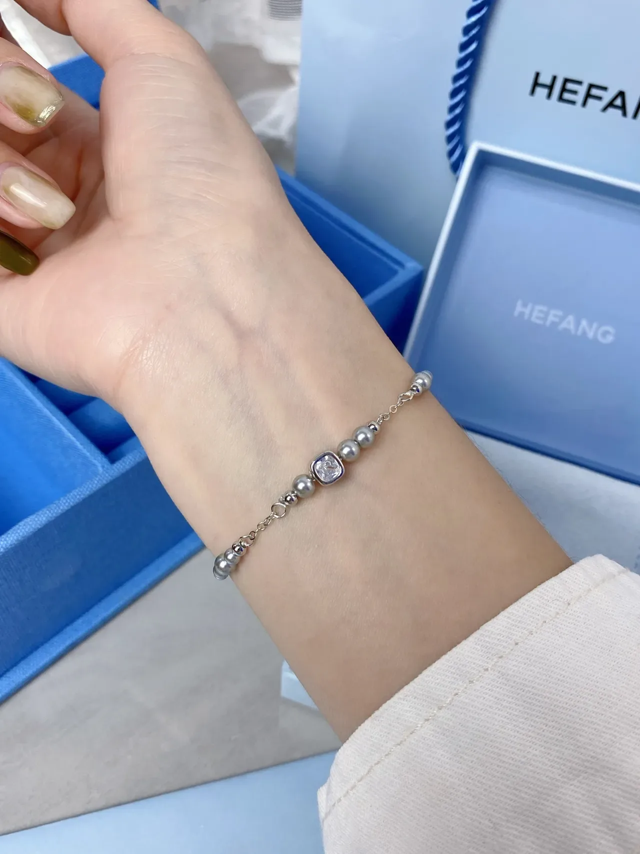 HEFANG Silver Chain Pearl Bead Square Crystal Bracelet 4