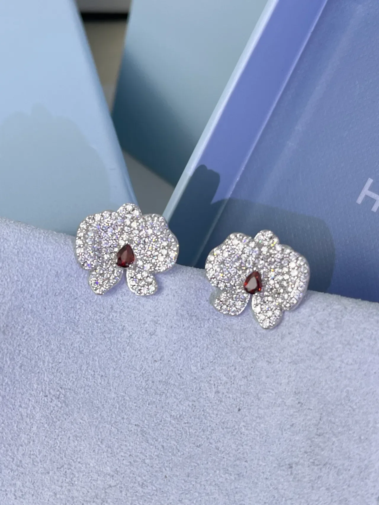 HEFANG Silver Red Floral-Shaped Pavé-Set Earrings 3