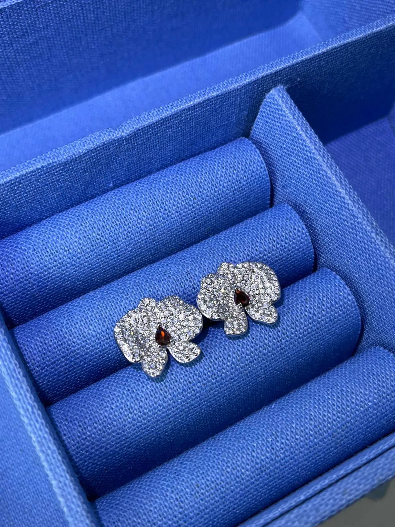 HEFANG Silver Red Floral-Shaped Pavé-Set Earrings 5