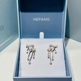 HEFANG Star-Motif Crystal Dangling Earrings
