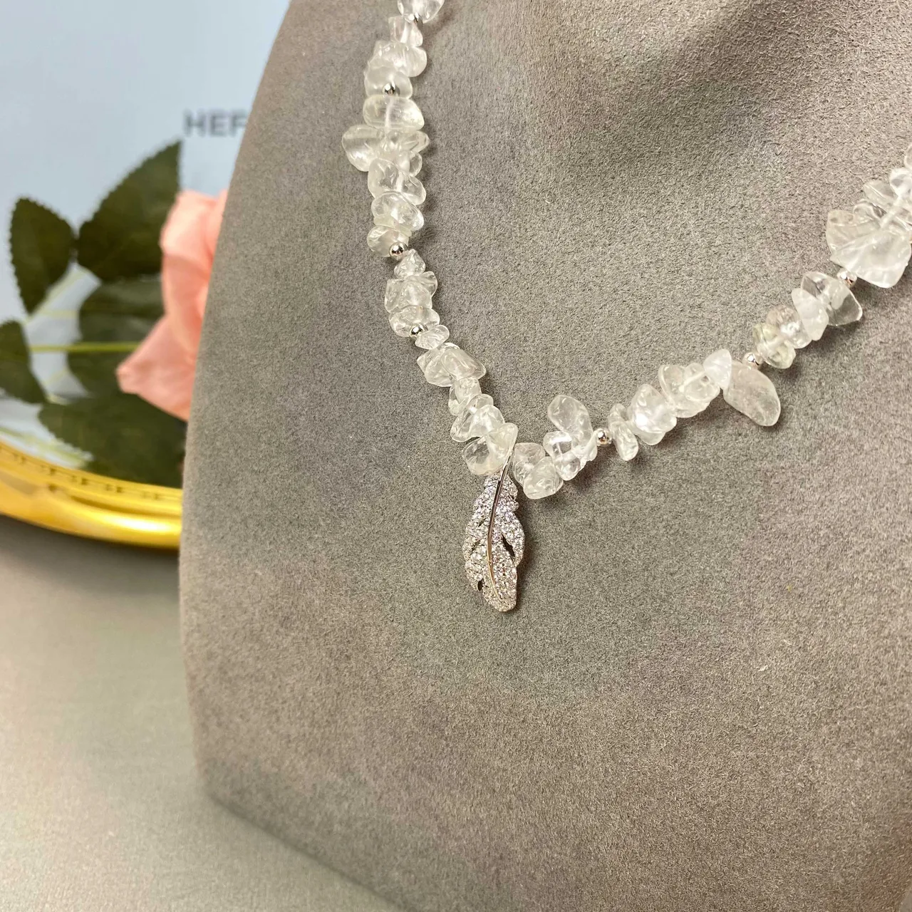 HEFANG Transparent Silver Chip-Bead Quartz Pavé Feather Pendant Necklace 8