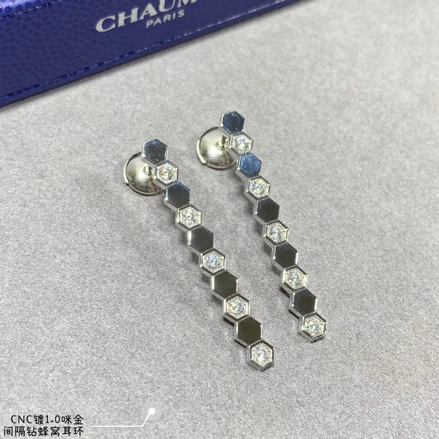 Hexagonal Link Alternating Black and Crystal Linear Dangle Earrings 4
