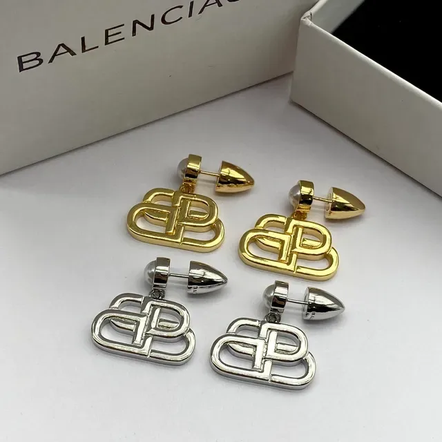 Interlocking Logo Motif Pearl Accent Stud Earrings 7
