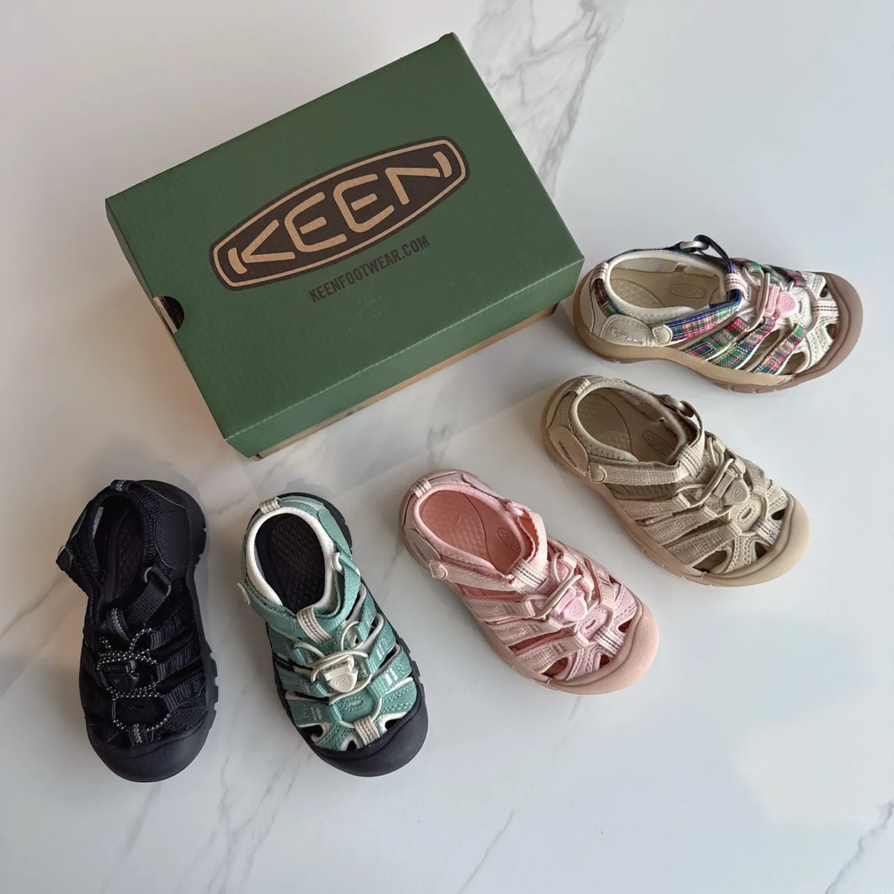 Keen Newport Rose Beige Lanières Ajustables Boucles et Crochets Garde-Doigt en Caoutchouc Sandales Casuales 11