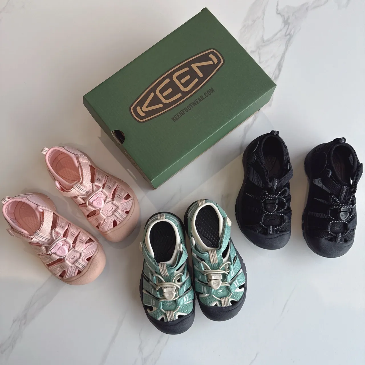 Keen Newport Rose Beige Lanières Ajustables Boucles et Crochets Garde-Doigt en Caoutchouc Sandales Casuales 12