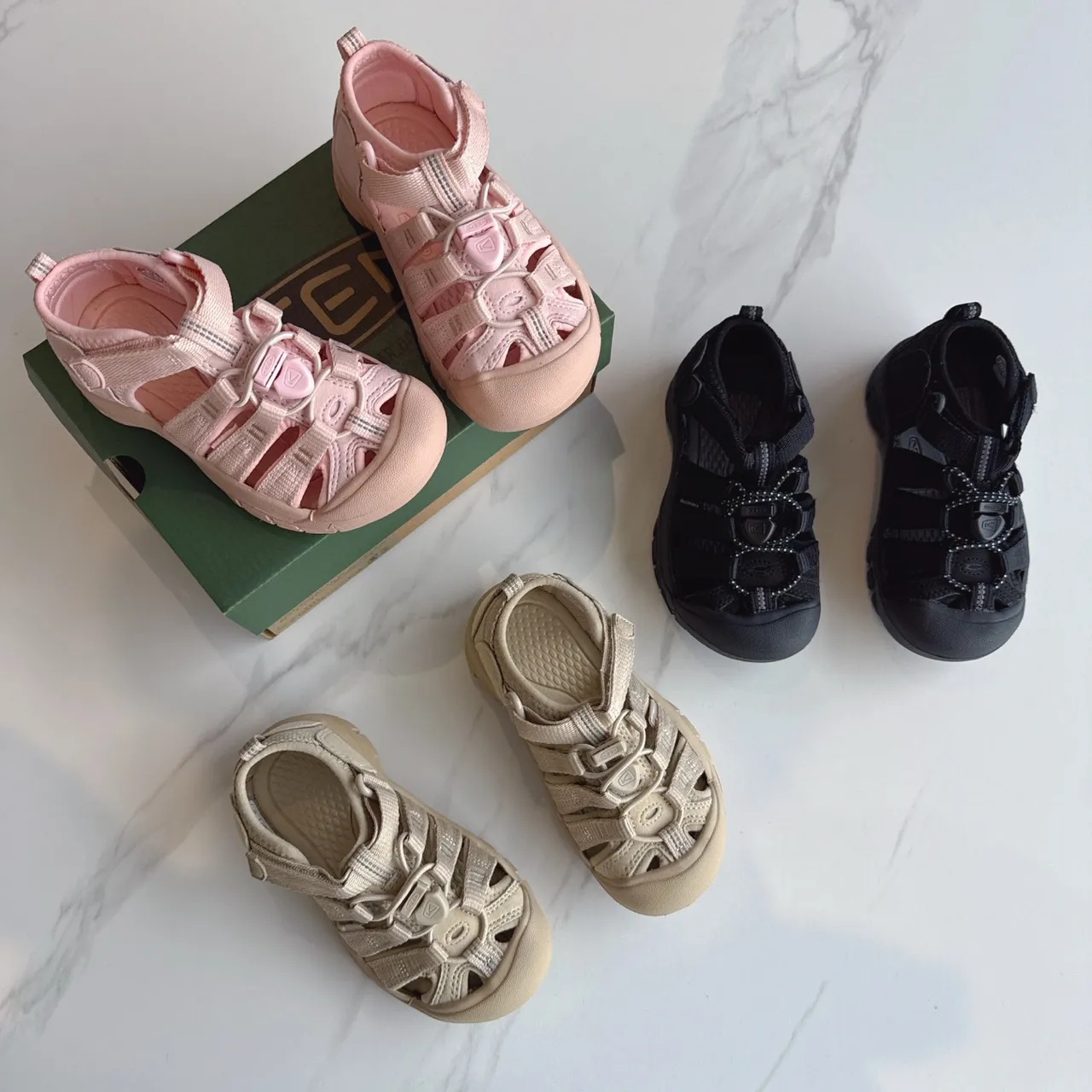 Keen Newport Rose Beige Lanières Ajustables Boucles et Crochets Garde-Doigt en Caoutchouc Sandales Casuales 13