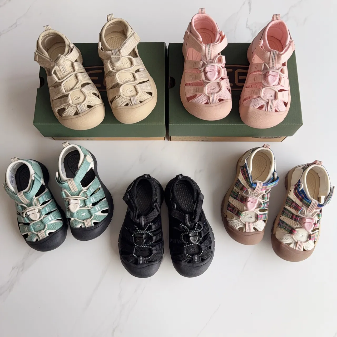 Keen Newport Rose Beige Lanières Ajustables Boucles et Crochets Garde-Doigt en Caoutchouc Sandales Casuales 14