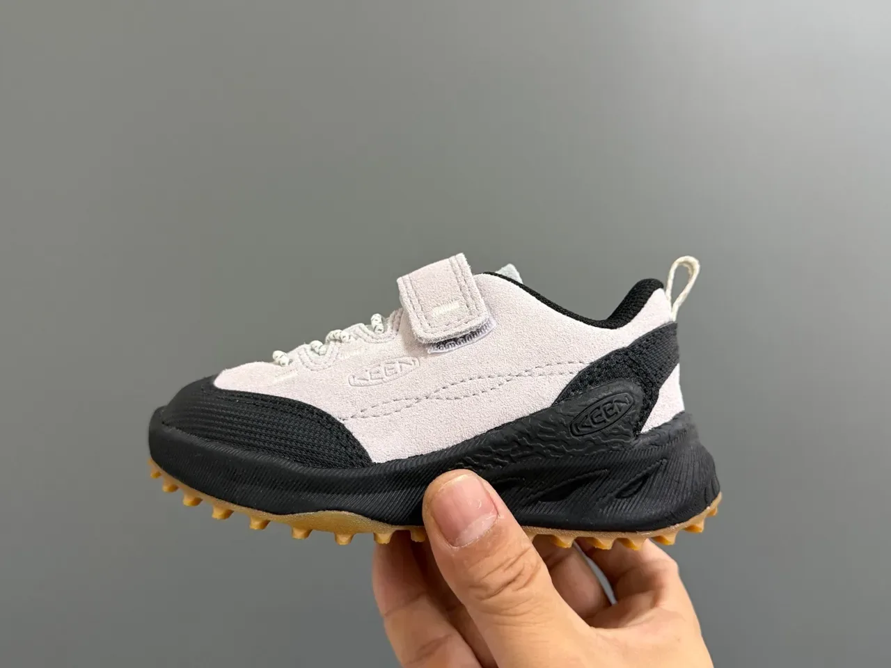 KEEN Pink Black Dual-Closure Rugged Lug Sole Sneakers 11