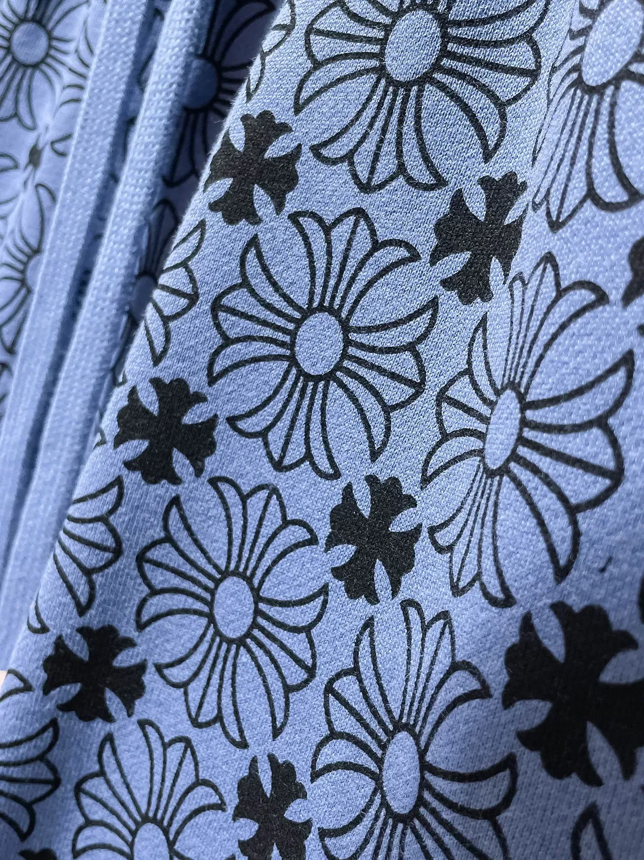 Light Blue Floral-Print Elastic-Waist Relaxed Shorts 3
