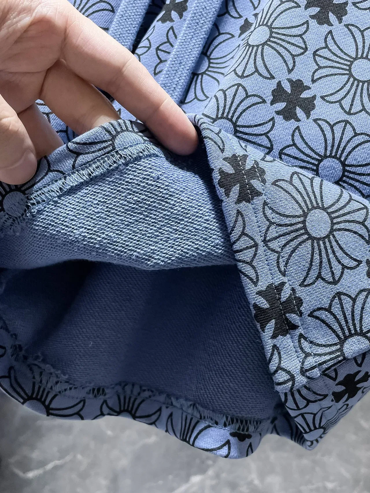Light Blue Floral-Print Elastic-Waist Relaxed Shorts 4