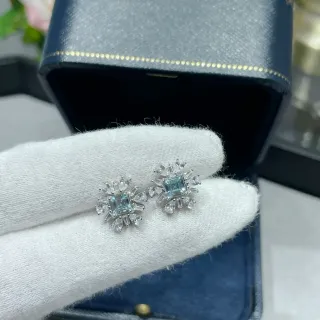 Light Blue Square-Cut Cluster Stud Earrings