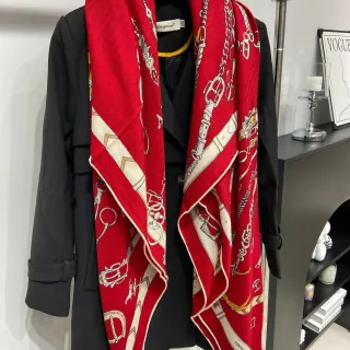 Linziyuan 马术印花 双面红色丝绸围巾