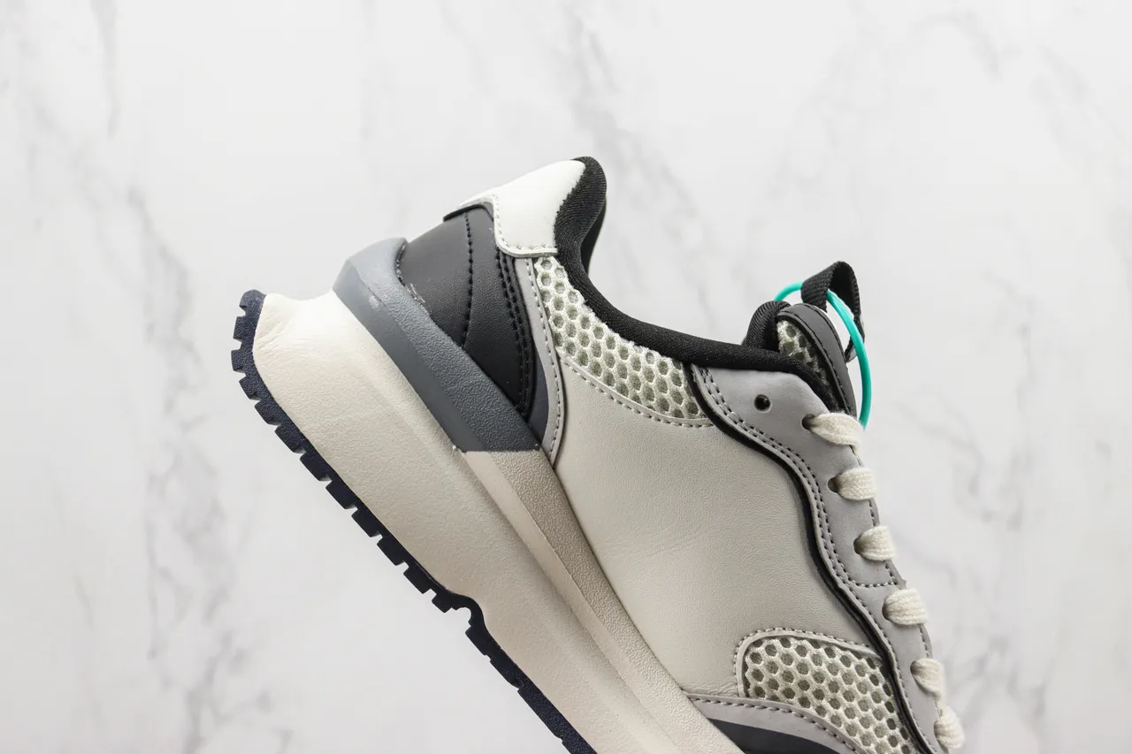 MLB New York Yankees Logo Chunky Lifestyle Sneaker 5
