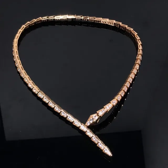 Multi-Tone Pavé-Set Articulated Chain Necklaces 4