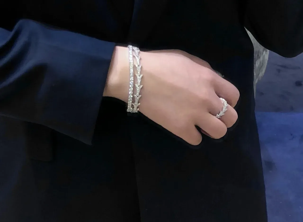 Navy Silver Pavé-Set Arrow Motif Bracelet 2