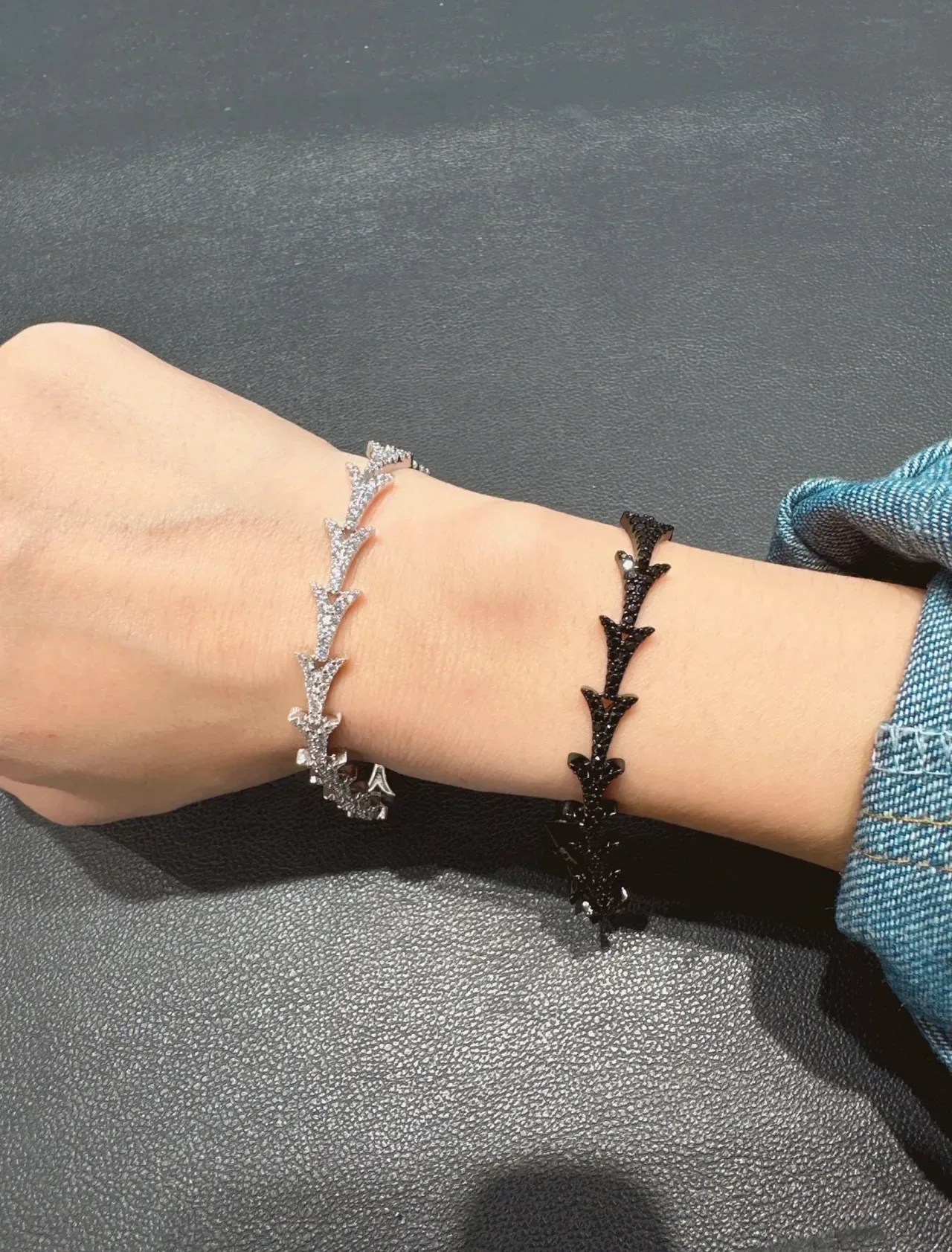 Navy Silver Pavé-Set Arrow Motif Bracelet 3