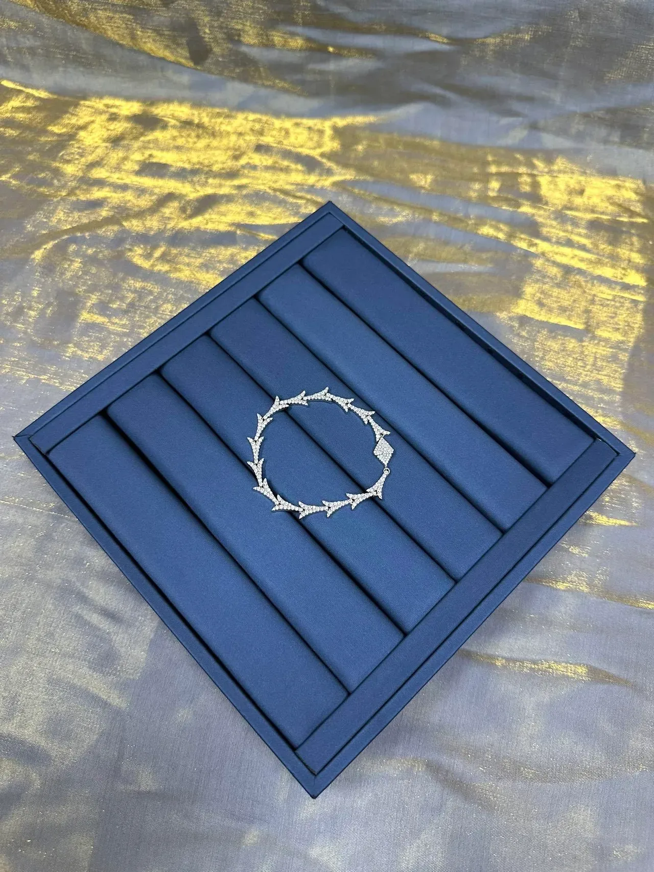 Navy Silver Pavé-Set Arrow Motif Bracelet 5