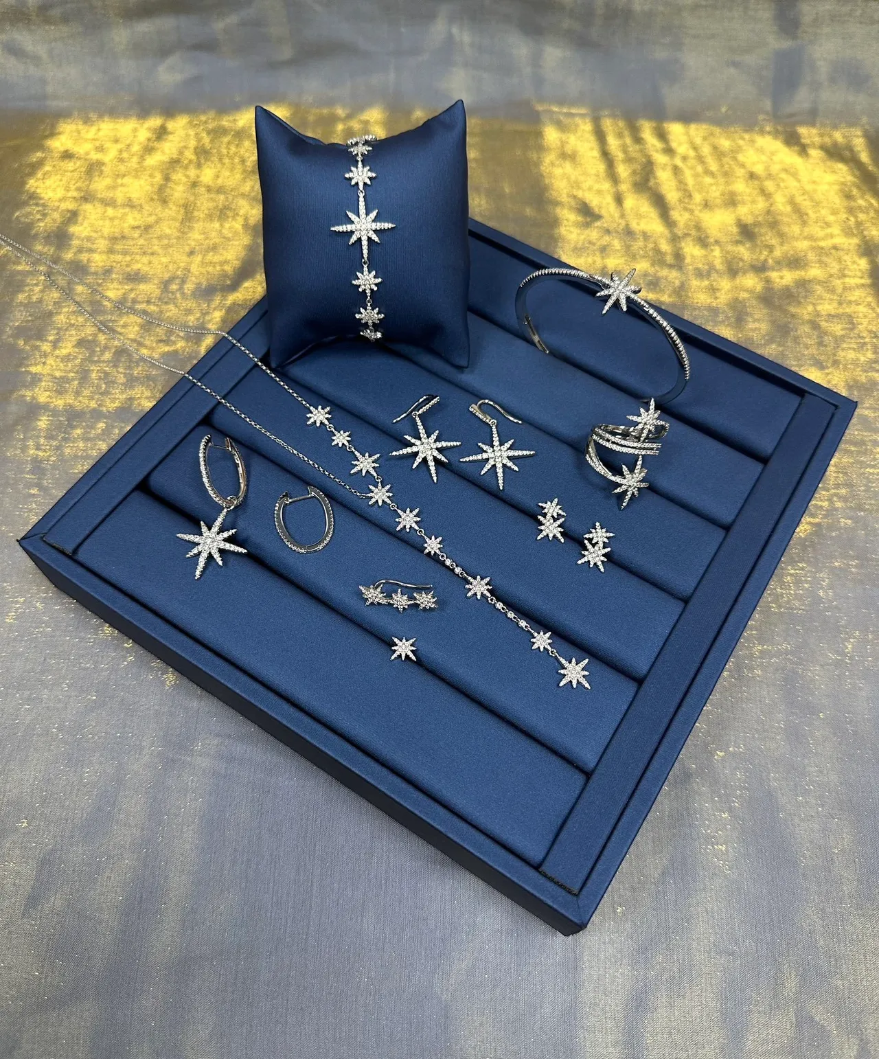 Navy Silver Starburst Motif Pavé-Set Stones Bracelet 7