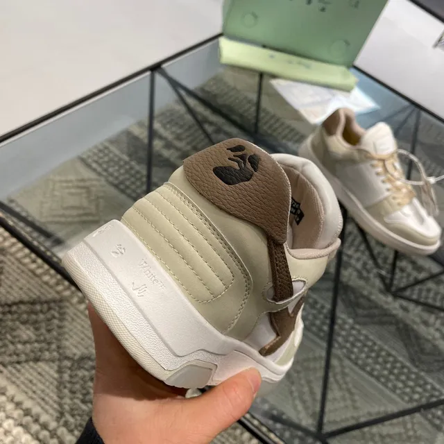 Neutral Tonal Arrow Motif Chunky Sneaker 3