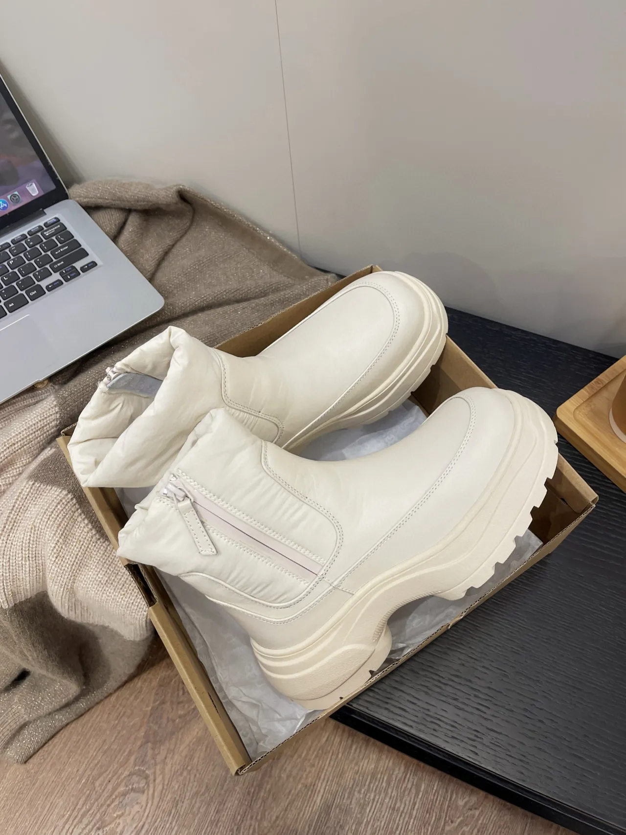 Off-White Botas de tornozelo chunky com plataforma e gola puffer 3