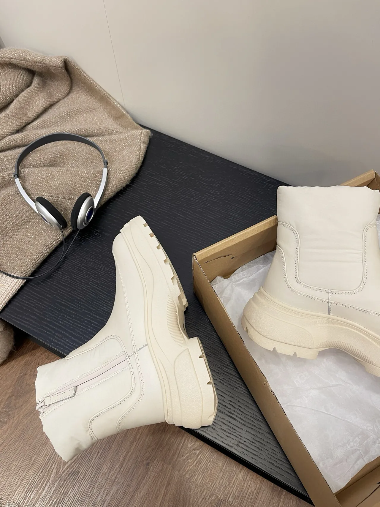 Off-White Botas de tornozelo chunky com plataforma e gola puffer 8