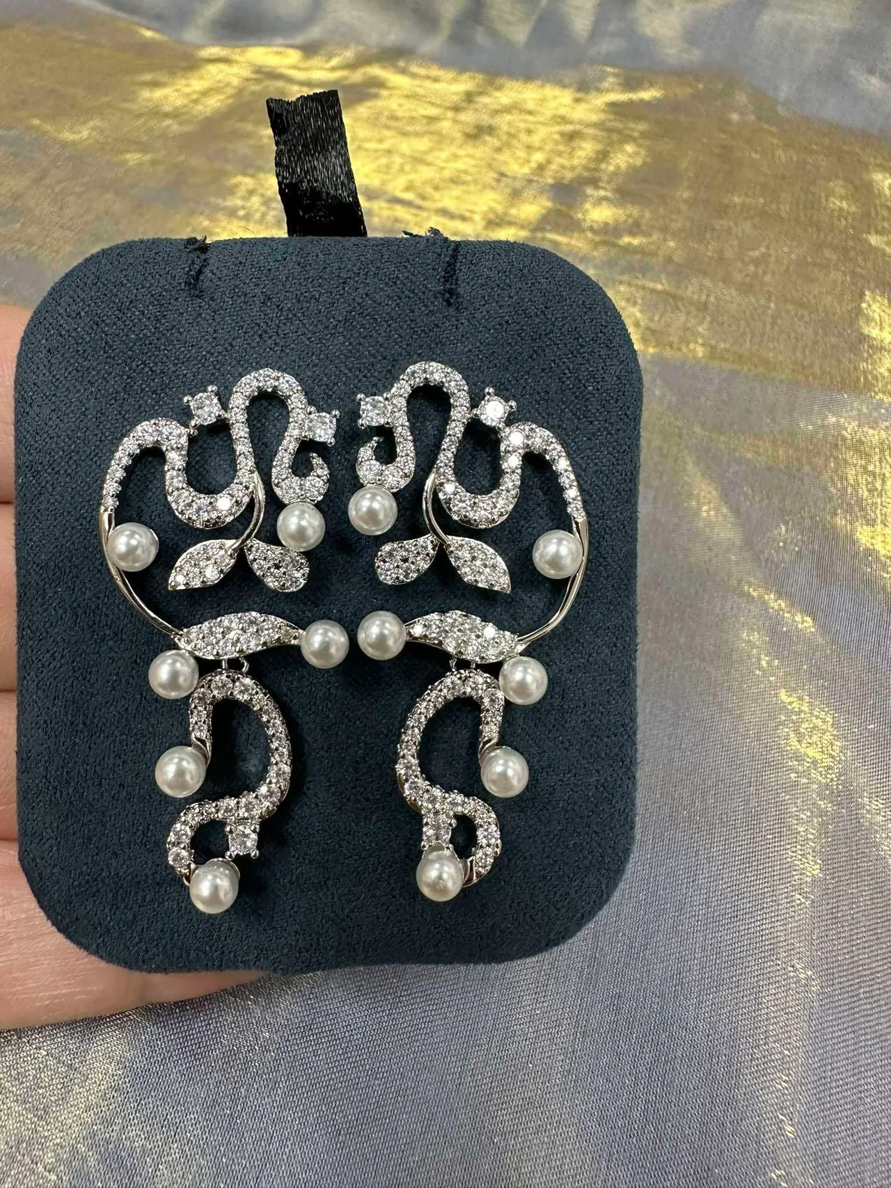 Ornate Vine Motif Pearl and Crystal Dangling Earrings 7
