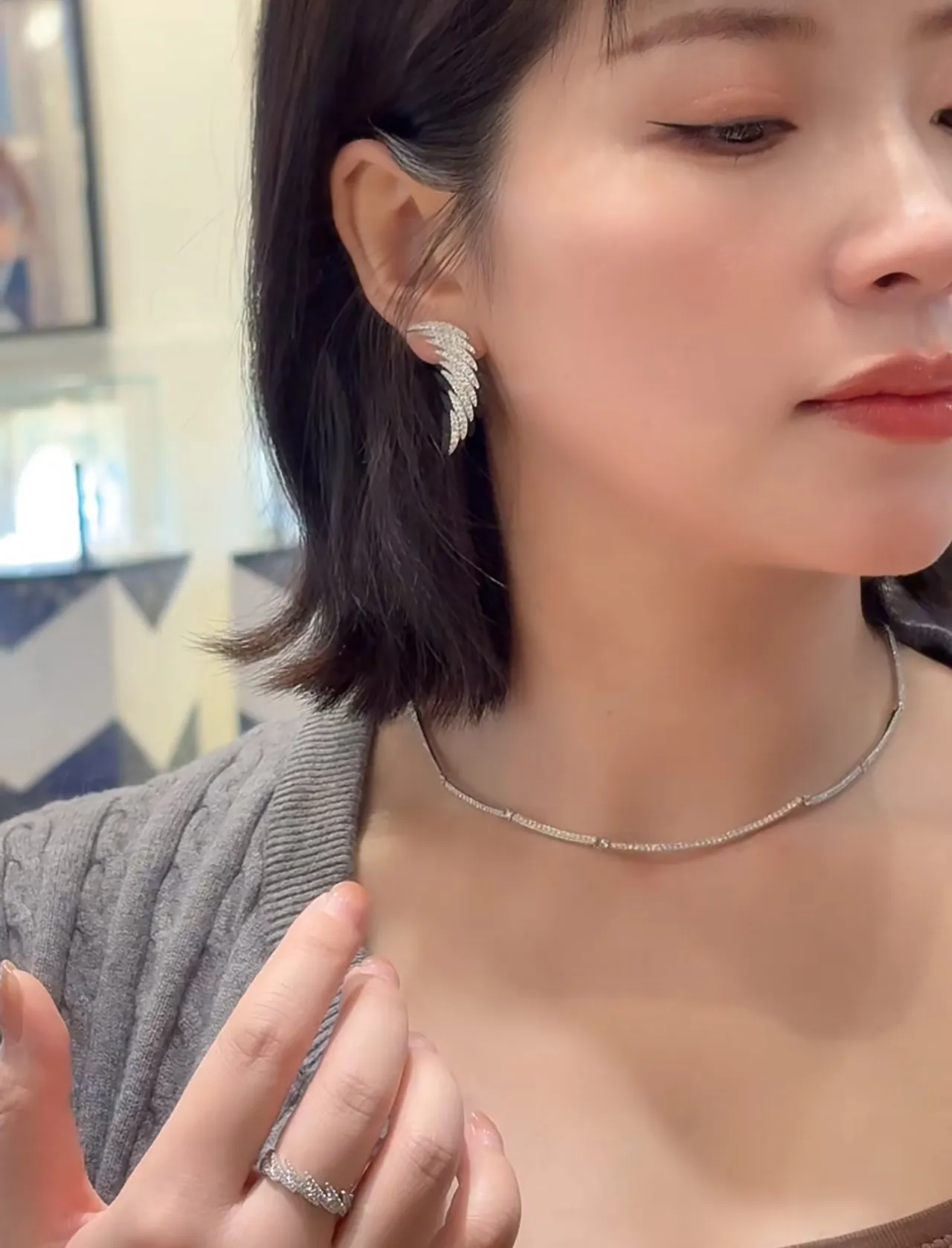 Pavé-Set Linear Chain Necklace 3
