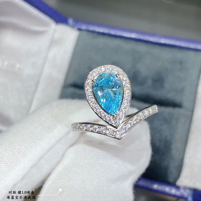 Pear-Shaped Aquamarine Halo Pavé Diamond Ring 2