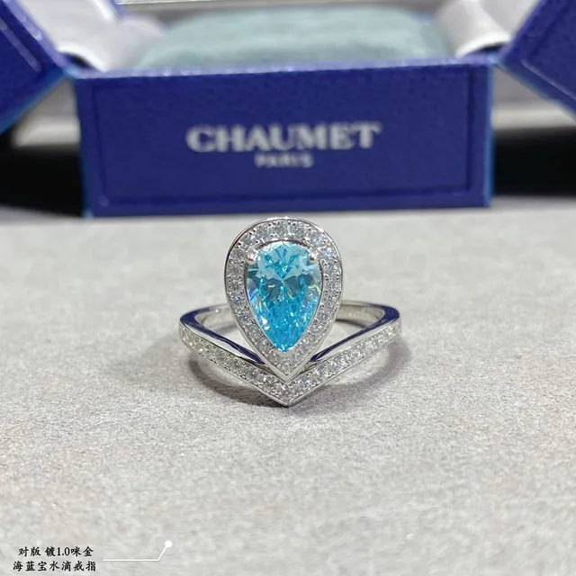 Pear-Shaped Aquamarine Halo Pavé Diamond Ring 5