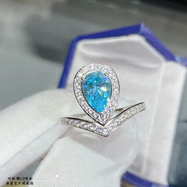 Pear-Shaped Aquamarine Halo Pavé Diamond Ring 7