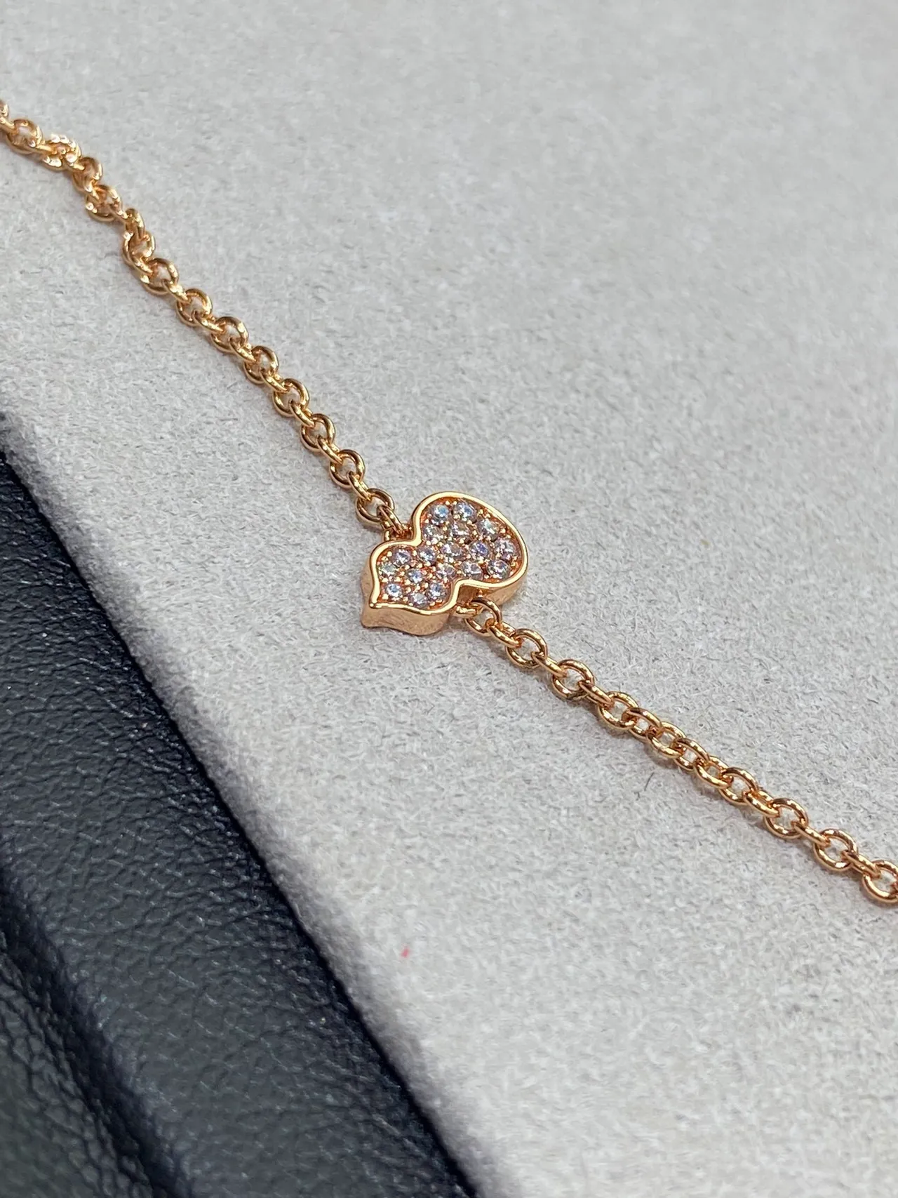 Pink Gourd-Shaped Pavé Crystal Pendant Necklace 2