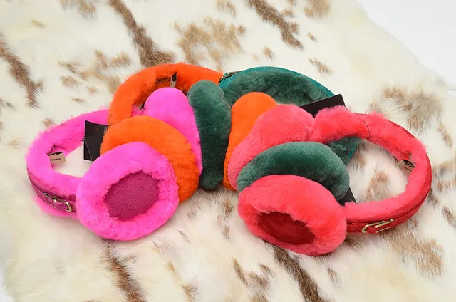 Bonnet rose vert de peluche avec extérieur en fourrure synthétique, copes d'oreille rembourrées 3