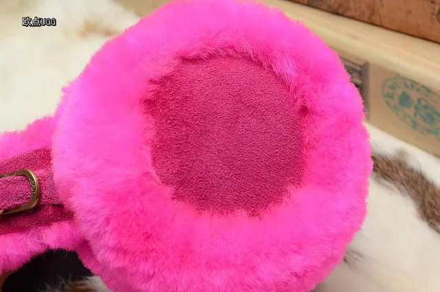 Bonnet rose vert de peluche avec extérieur en fourrure synthétique, copes d'oreille rembourrées 5