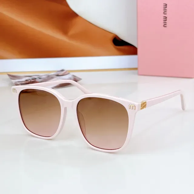 Pink White and Black Acetate Gradient Lens Sunglasses 9