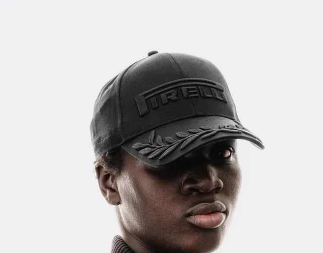 Pirelli Casquette de baseball noire et or logo brodé détail couronne de laurier 6