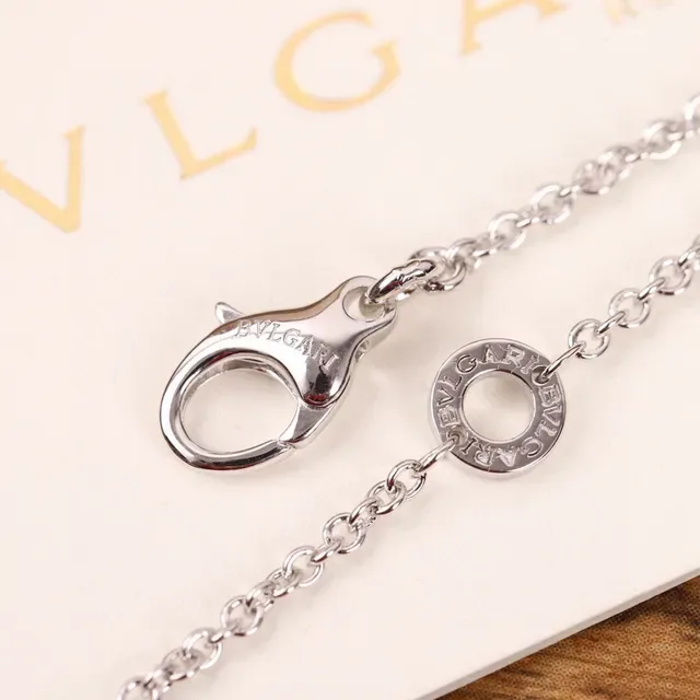 Polished Multi-Band Cylindrical Pendant Necklace 3