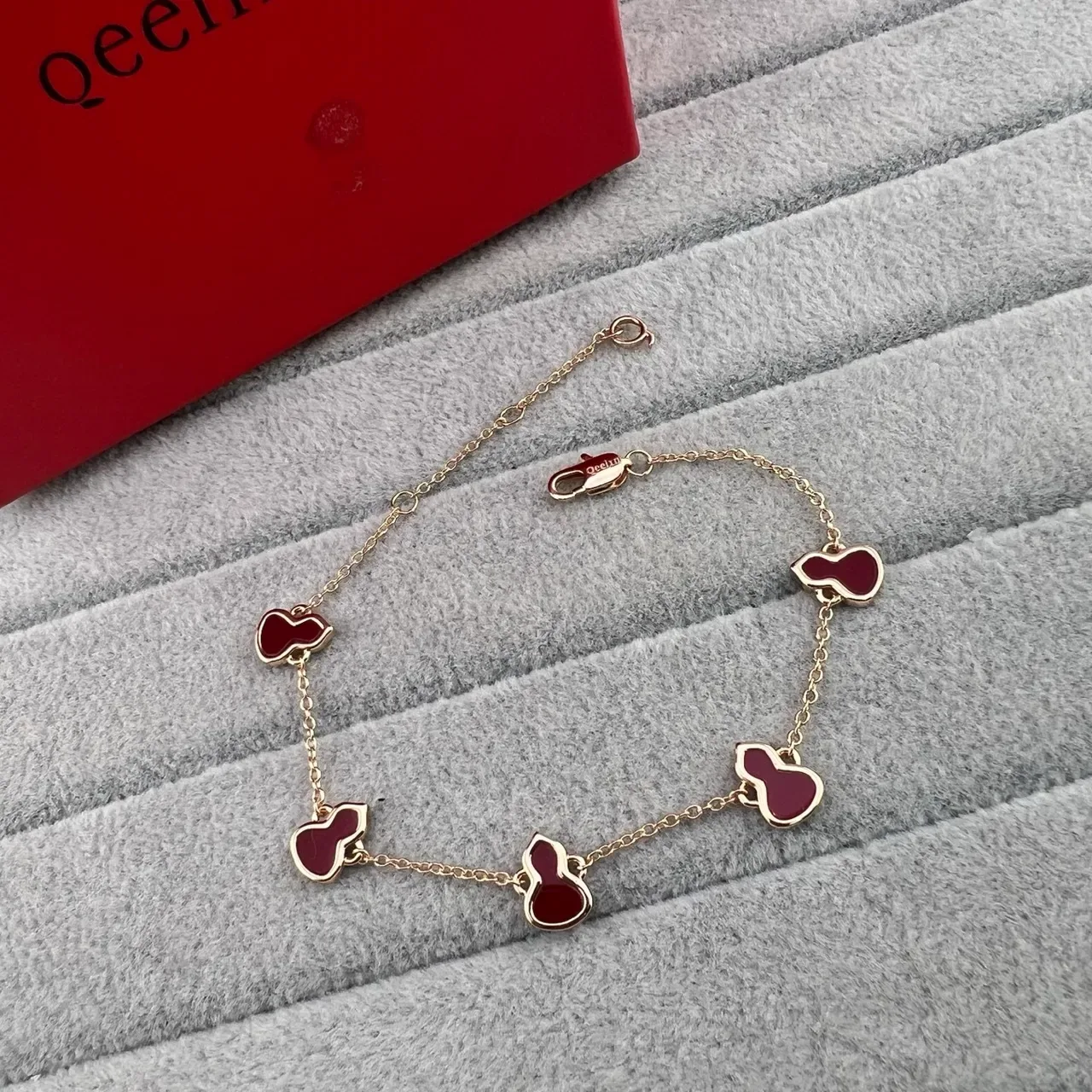 Qeelin Wulu Enamel Gourd Charm Gold-Tone Bracelets 8
