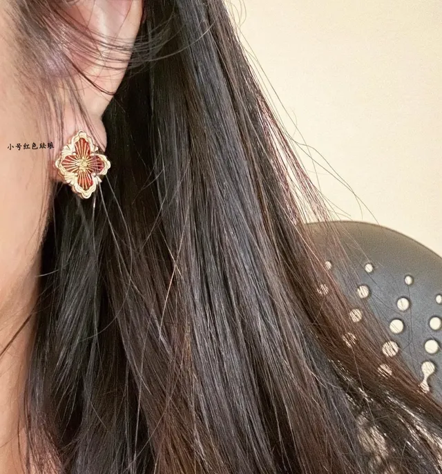Red Enamel Flower Quatrefoil Gold-Tone Stud Earrings 7