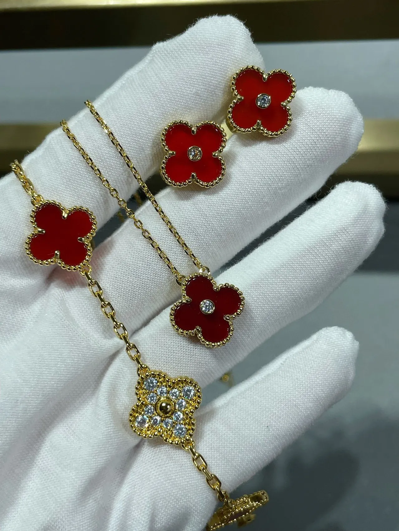 Red Gold Chain Enamel Heart Pendant Necklace 2
