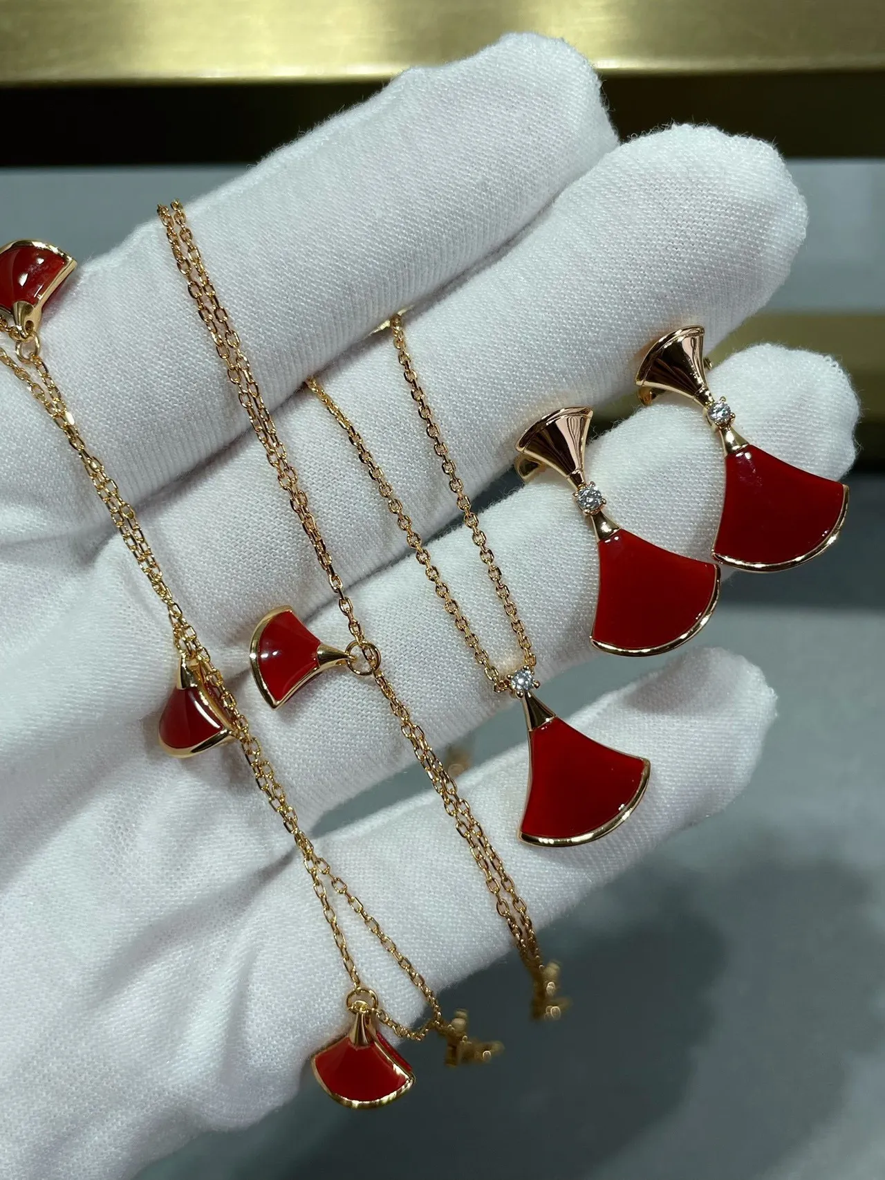 Red Gold Chain Enamel Heart Pendant Necklace 6