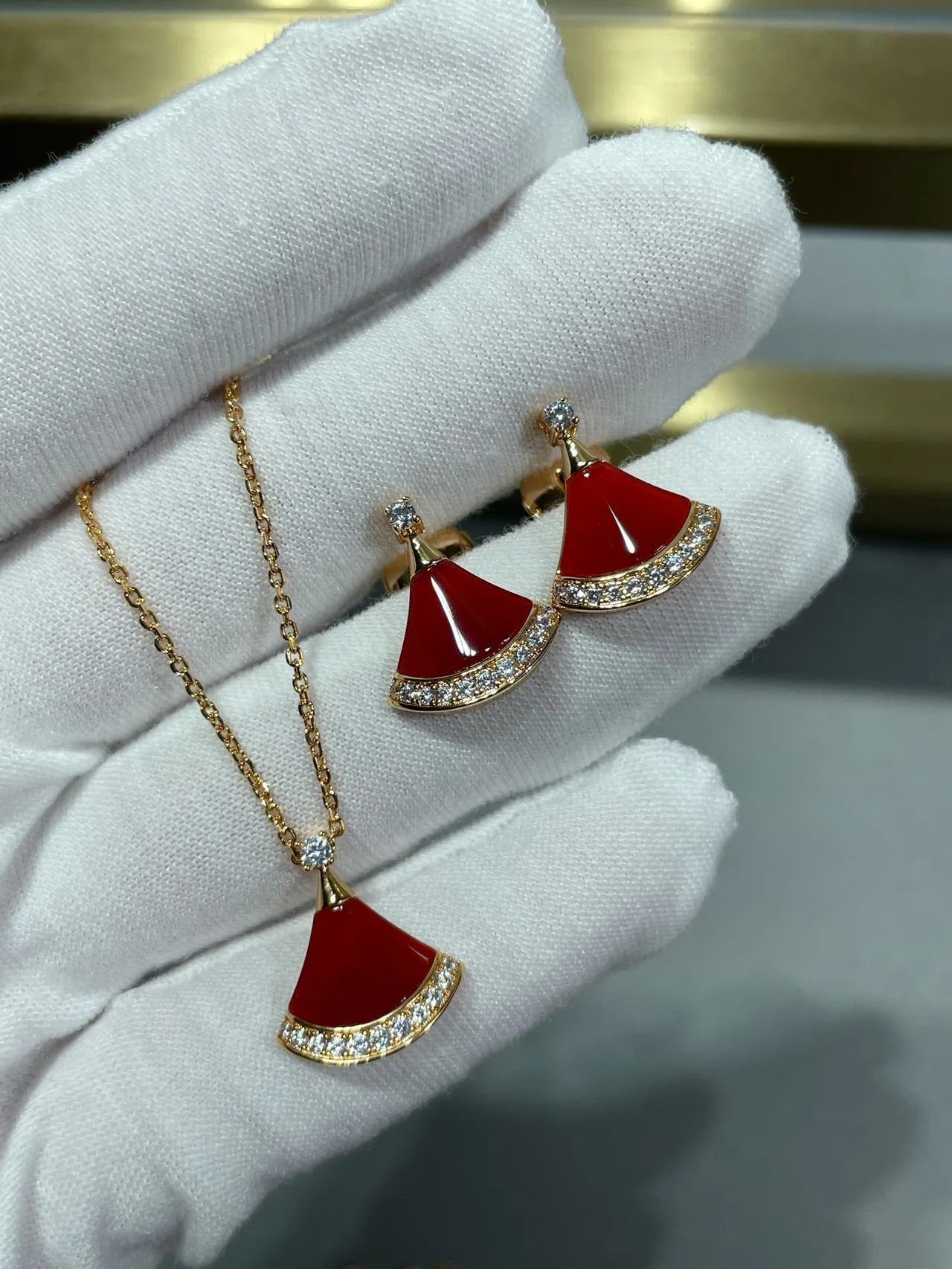 Red Gold Chain Enamel Heart Pendant Necklace 7