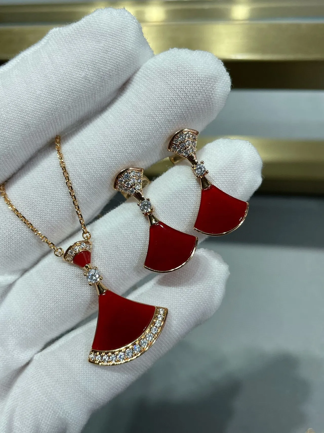 Red Gold Chain Enamel Heart Pendant Necklace 8