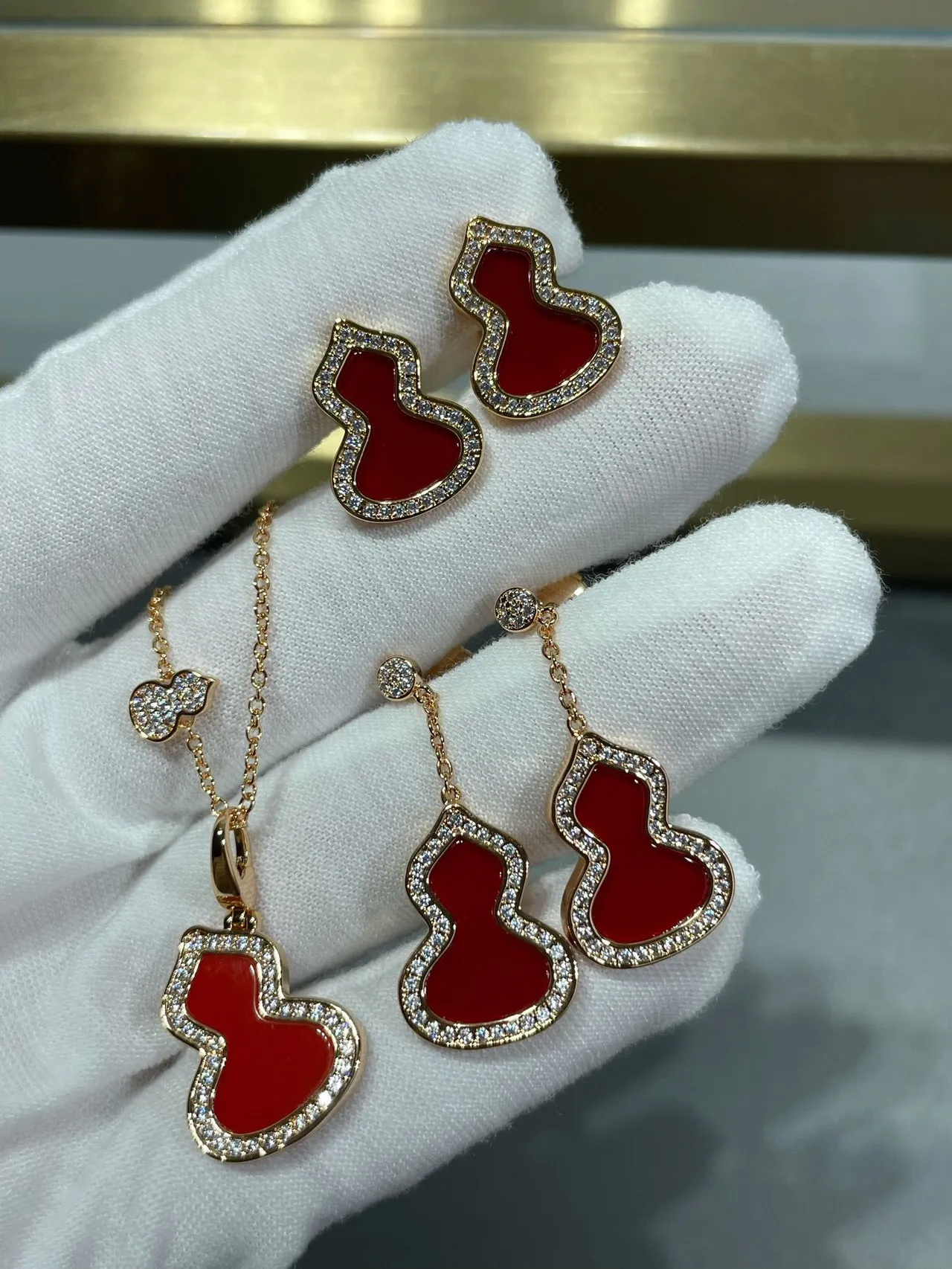 Red Gold Chain Enamel Heart Pendant Necklace 9