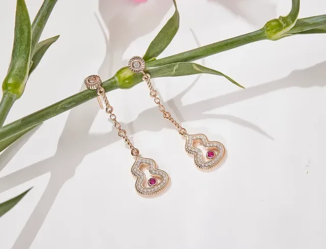 Red Pink Gourd-Shaped Pendant Pavé-Set Clear Stones Earrings 5