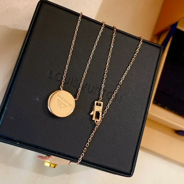 Rose Gold Floral Motif Mother-of-Pearl Pendant Necklace 6