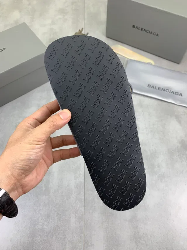 Scholl Buckle-Fastened Gray Leather Slipper 2