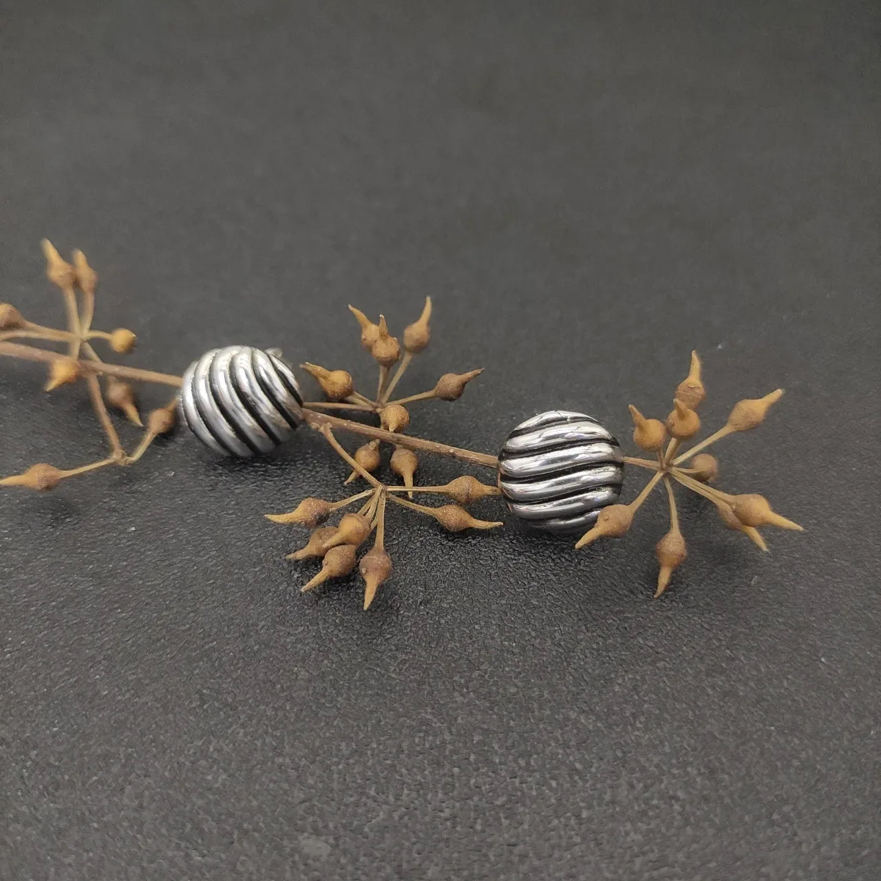 Silver Black Ribbed Spherical Metallic Jewelry 3