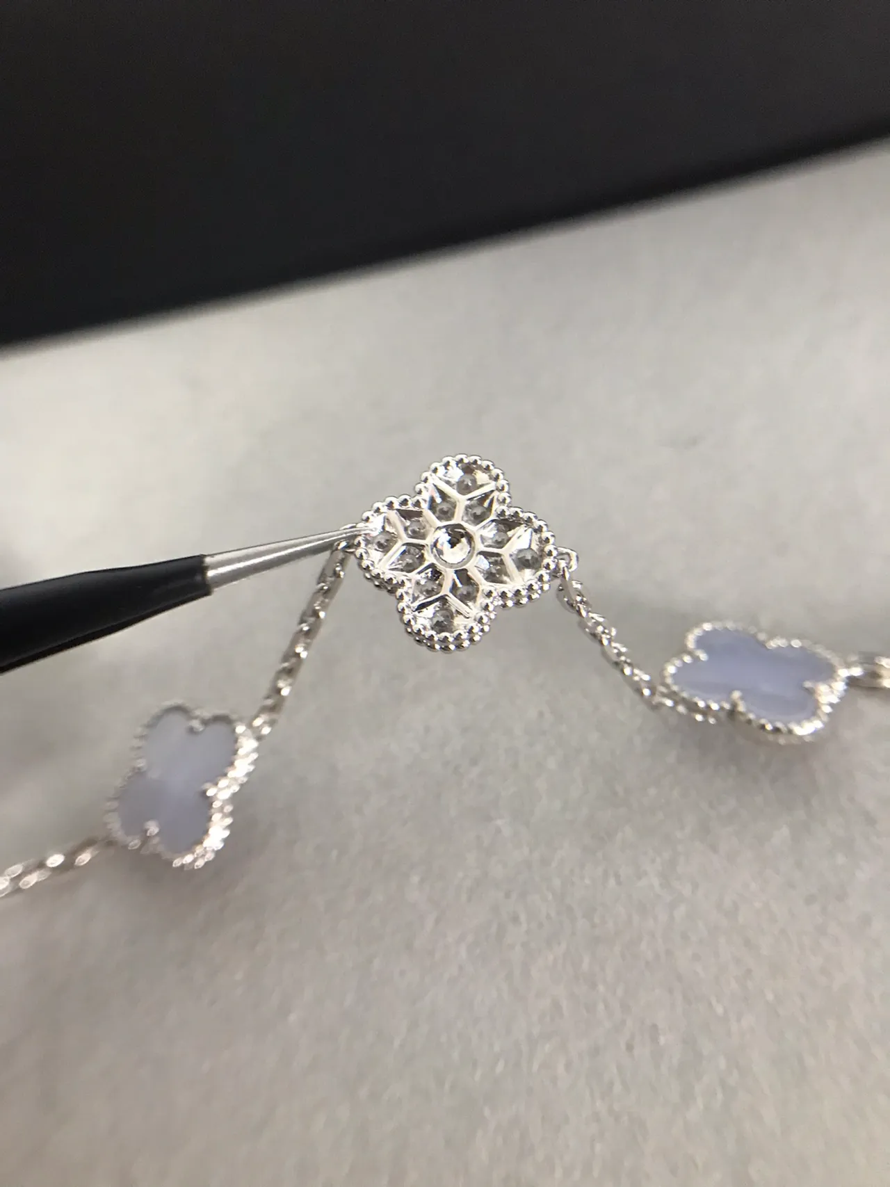 Silver Blue Five Clover-Shaped Motifs Alternating Pavé And Agate Inlay Bracelet 6
