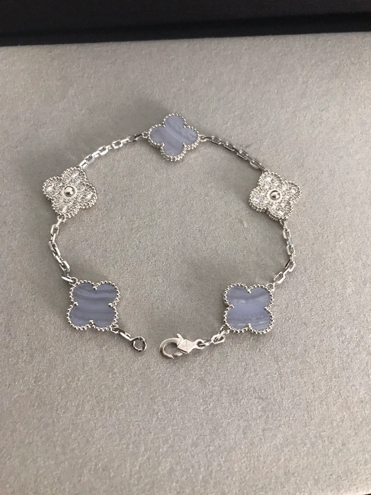 Silver Blue Five Clover-Shaped Motifs Alternating Pavé And Agate Inlay Bracelet 9