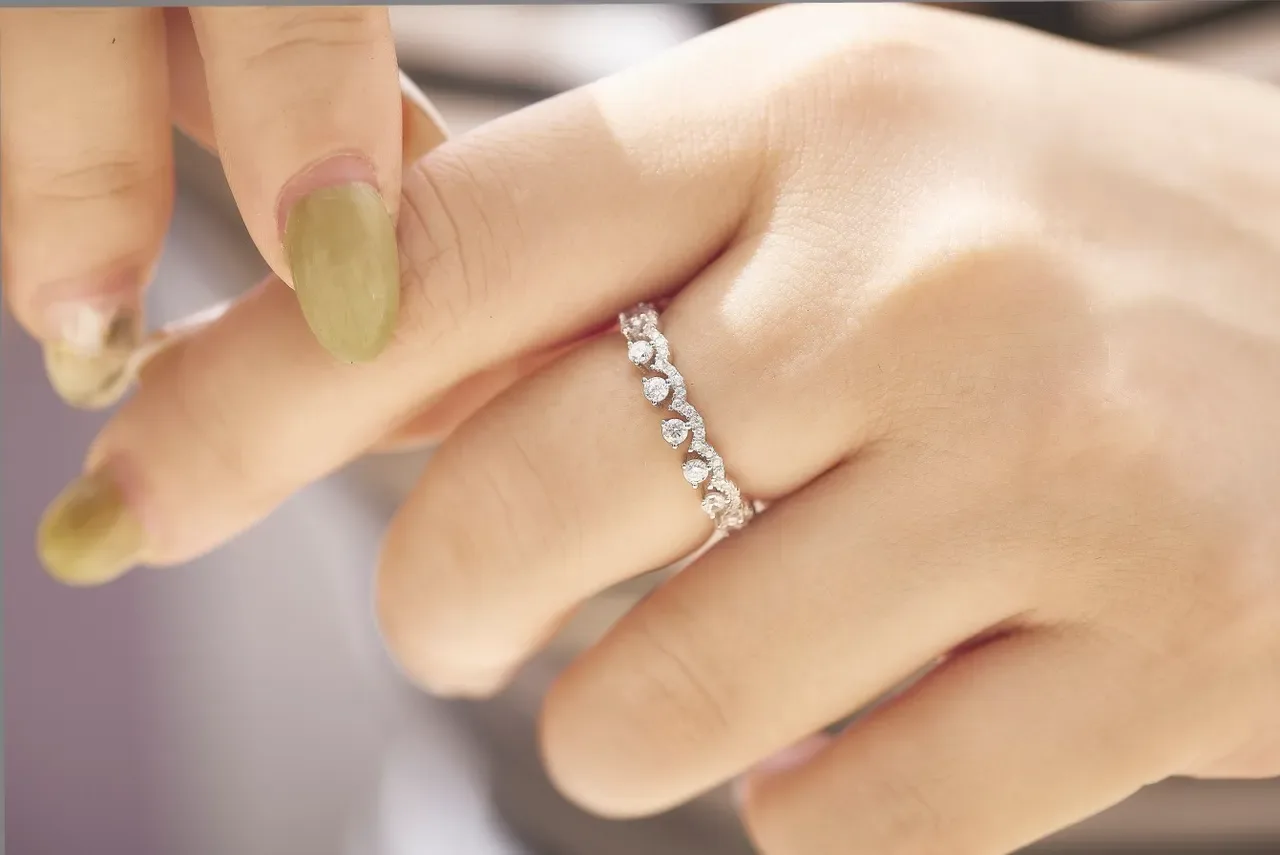 Silver Full Eternity Band Pavé-Set Clear Stones Ring 4